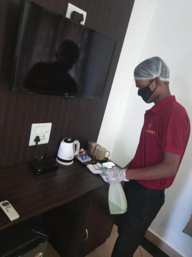ホテル Mulberry Mint Calangute Goa エクステリア 写真
